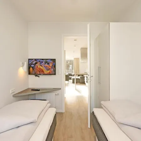 Duenenvilla 6, Whg 1 *